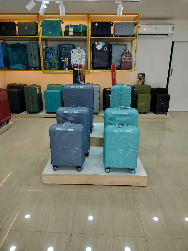 AMERICAN TOURISTER